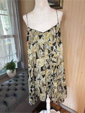 Volcom Dress S Black Yellow Tropical Floral Strappy Flowy Mini Beach Surf